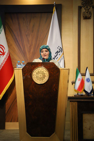 تصویر سخنرانی مدیرعامل زنجیره امید